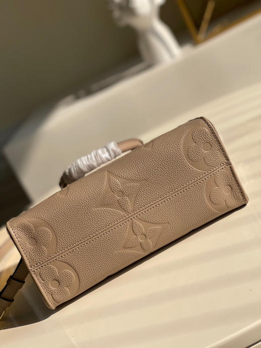 夏日特价💰1100 原单LV M45660灰 45653 Onthego 小号 Tote 包向 商品图5