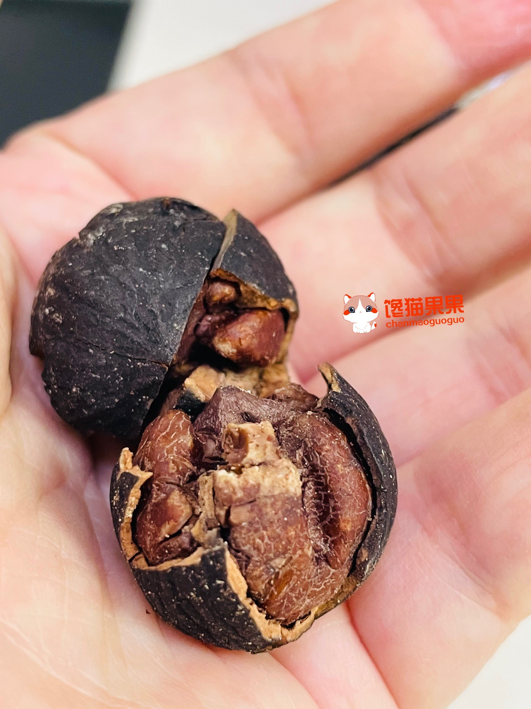 2025特级临安山核桃礼盒  大颗粒，特好剥款 采用人工挑选，颗粒完整，碎果少，很香脆。