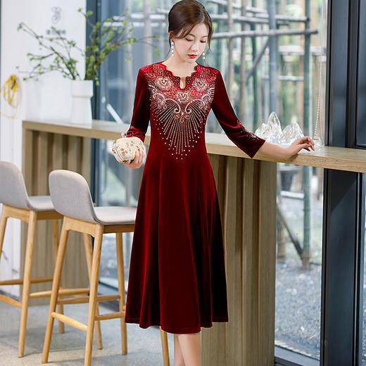 上海旗袍厂BJ-9013秋冬新款韩国绒长款大摆旗袍 复古改良妈妈装旗袍连衣裙 商品图0