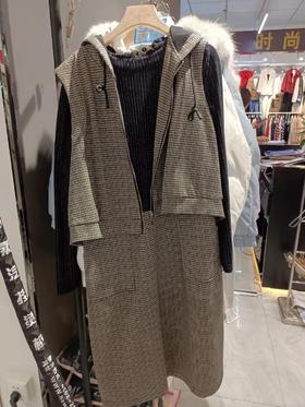 洛呗一7713款两件套格子套裙