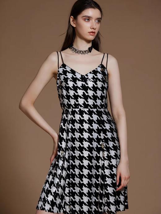 千鸟格双色亮片吊带连衣裙 商品图0