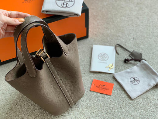 H经典手缝蜡线菜篮子-大象灰金扣 商品图0