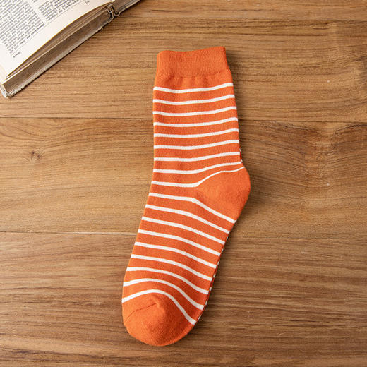 【采用优质新疆棉】秋冬新品日系中筒袜子女学院风可爱兔子长筒袜清新韩版堆堆袜棉袜 商品图8