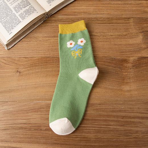 【采用优质新疆棉】秋冬新品日系中筒袜子女学院风可爱兔子长筒袜清新韩版堆堆袜棉袜 商品图7