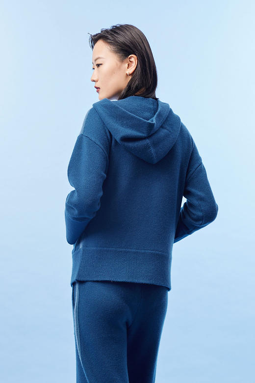  针梭相拼连帽羊绒女上衣 SJF93W429N 商品图1