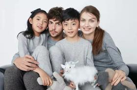 亲子暖搭福利｜羊绒4.0版的顶级体验，来自巴黎时装周的羊绒大咖