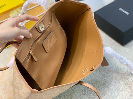 Coac.h 托特-奶茶色 商品图6