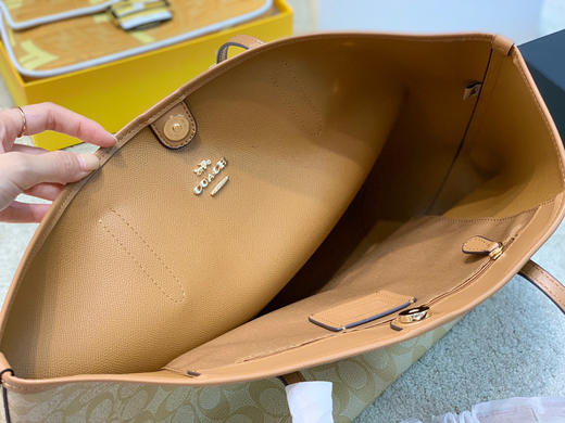 Coac.h 托特-奶茶色 商品图5