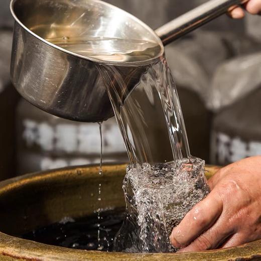 红池中岗原1号（红色经典）窖藏五粮酒 商品图2