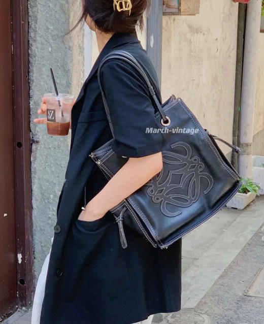 Loew.e 罗威全皮购物袋 商品图0