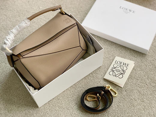 Puzzle 奶茶色荔枝纹几何包 商品图5