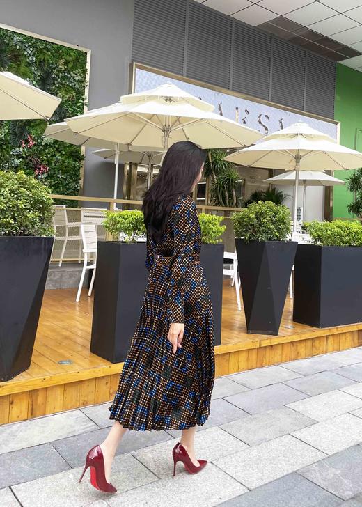 【伯妮斯茵】宝石蓝色斜纹格子宽松收腰衬衣款连衣裙 3S4552 商品图3