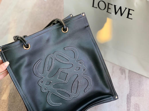 Loew.e 罗威全皮购物袋 商品图1