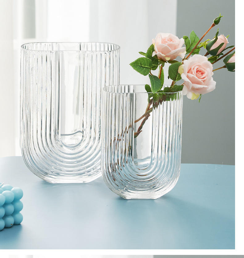 U型玻璃花瓶
