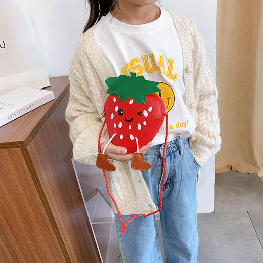 【服饰鞋包】新款卡通草莓儿童斜挎包包潮流小包时尚单肩包ins儿童单肩包 商品图0