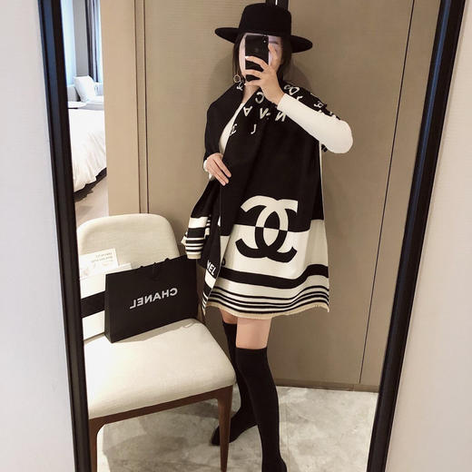 小香家-双C字母提花围巾-会员6折 商品图2