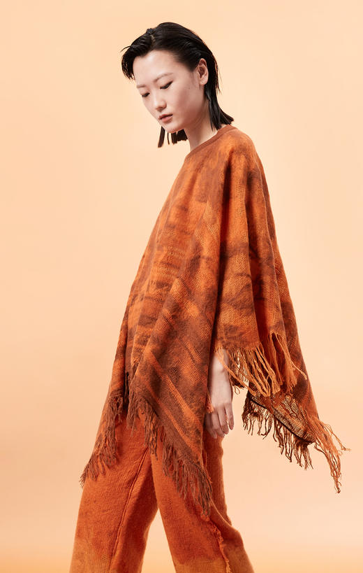 手工毛毡羊绒针织斗篷女上衣 SJF93W345N 商品图2