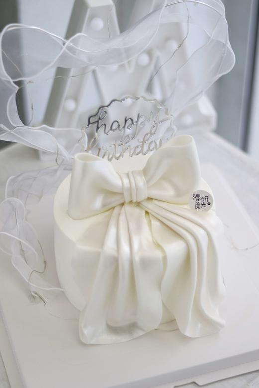 【生日蛋糕】白色翻糖蝴蝶结款 商品图0