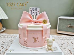 1027CAKE | 奢侈品LV   蝴蝶结 LV礼物盒 翻糖装饰蛋糕 粉色系