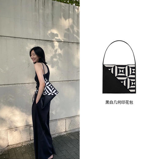 HIDEMI几何设计感黑白印花背包 商品图7