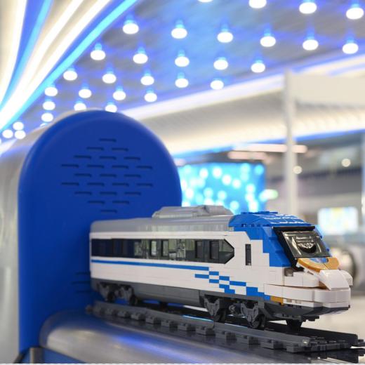 十八/二十二号线新线列车积木 商品图1