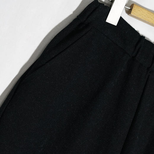 VIVIAN LIU D2157501 2021秋女装新款松紧腰哈伦休闲针织九分裤 商品图3