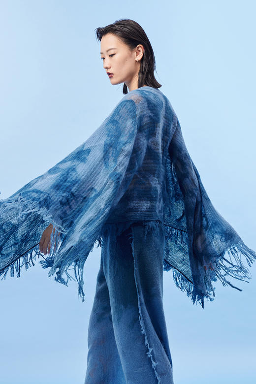 手工毛毡羊绒针织斗篷女上衣 SJF93W345N 商品图0