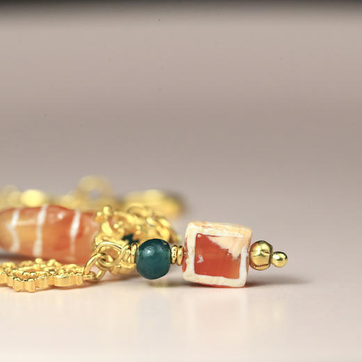 西亚高古镶蚀红玉髓潮金手链 商品图6