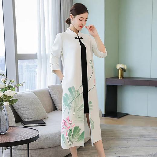 HT-XYX8151新款复古优雅气质修身立领盘扣长袖中长款手绘印花外套 商品图3