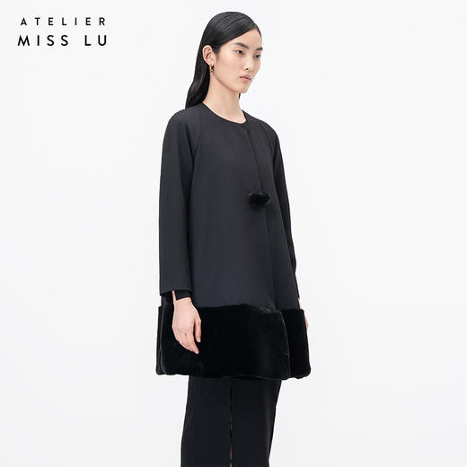 【摩根墨恋】仿兔毛下摆拼接黑色廓形造型外套/0000768 商品图2