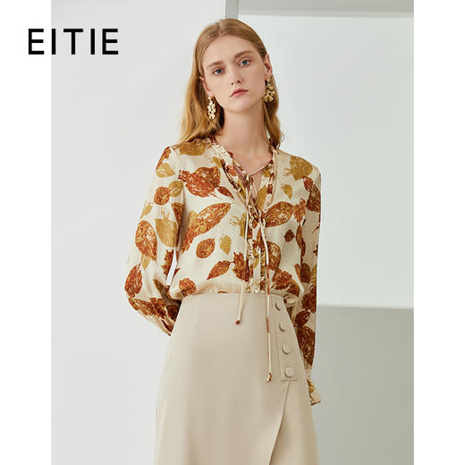 EITIE爱特爱秋季新款时尚通勤印花飘带女上衣6709409 商品图0