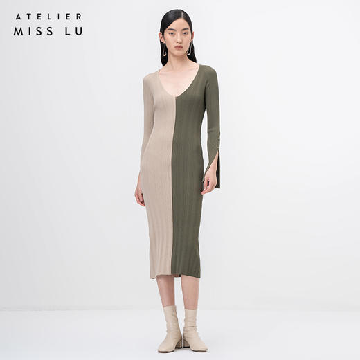 【分明姿态】直线分割松绿拼色V领长袖针织连衣裙/202102 商品图0