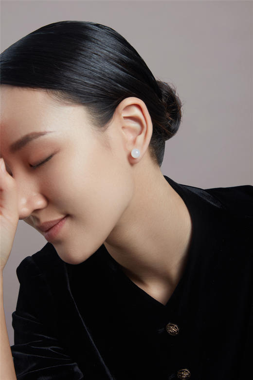 Qinny | 琵琶珠玉 ｜18K金和田玉子料白玉经典耳钉圆珠简约质感 商品图2