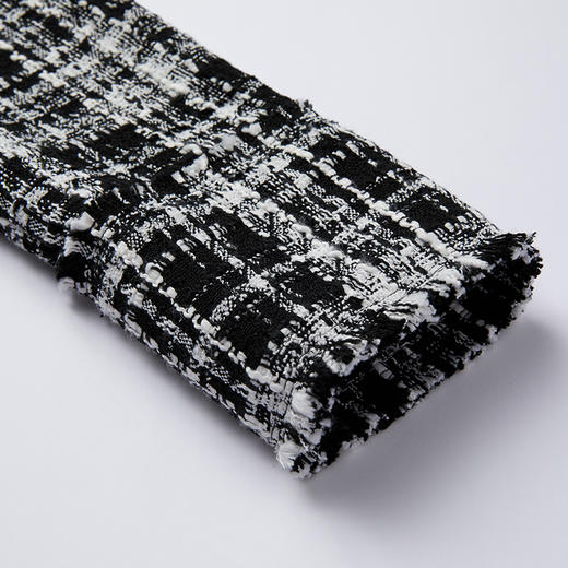 VIMAGE纬漫纪秋冬新款女装舒适优雅格纹短款外套V1603238 商品图10