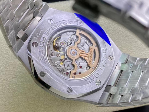 APS新品 爱彼 26574 皇家橡树系列在“Grande Tapisserie”大格纹装饰表盘上，日期、星期、月份、月相，和四个眼睛的位置与原装同步 商品图14