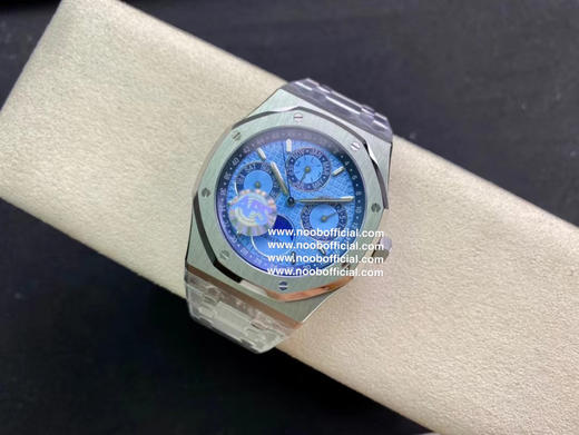 APS新品 爱彼 26574 皇家橡树系列在“Grande Tapisserie”大格纹装饰表盘上，日期、星期、月份、月相，和四个眼睛的位置与原装同步 商品图4