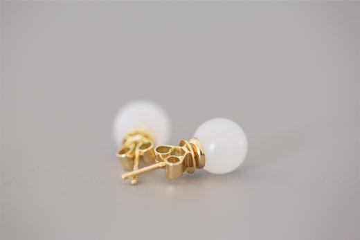 Qinny | 琵琶珠玉 ｜18K金和田玉子料白玉经典耳钉圆珠简约质感 商品图13