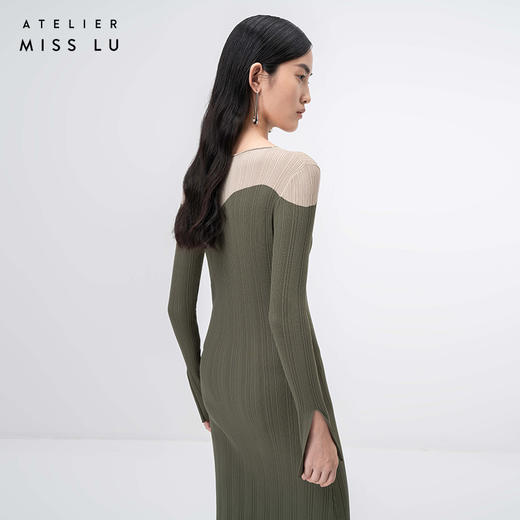 【曲线图鉴】流畅曲线松绿拼色长袖针织连衣裙/202103 商品图3