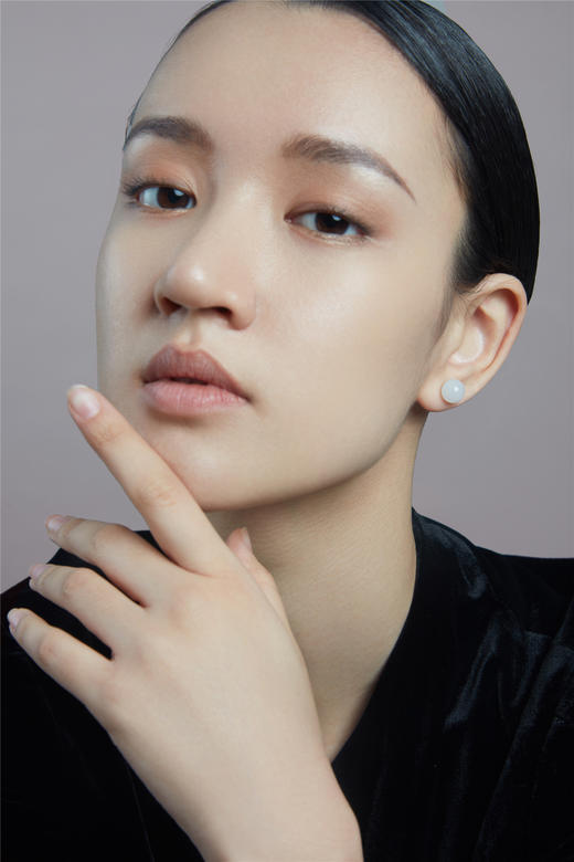 Qinny | 琵琶珠玉 ｜18K金和田玉子料白玉经典耳钉圆珠简约质感 商品图3