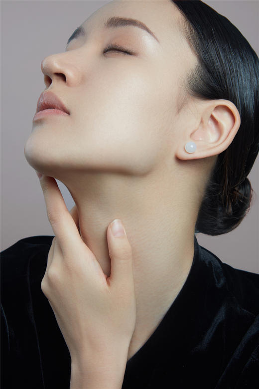 Qinny | 琵琶珠玉 ｜18K金和田玉子料白玉经典耳钉圆珠简约质感 商品图5