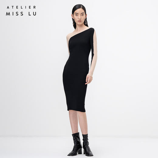 【轻暖拥抱】流畅曲线黑色拼纱长袖针织连衣裙/202105 商品图0