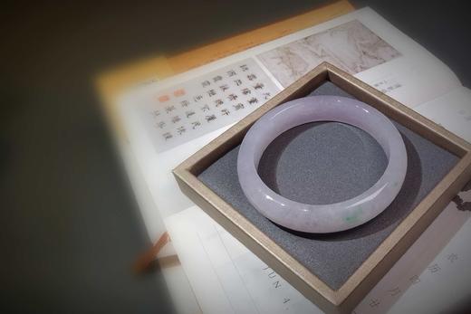 淡紫色紫罗兰翡翠带绿点翡翠手镯 商品图10