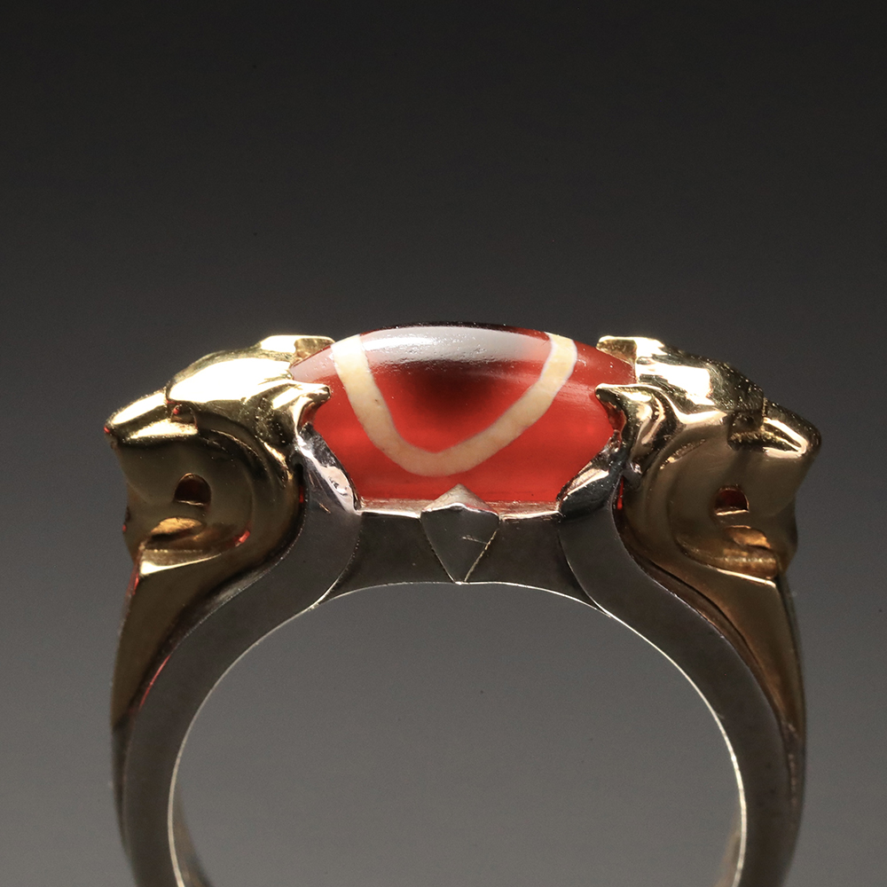 西亚高古镶蚀红玉髓双狮头戒指