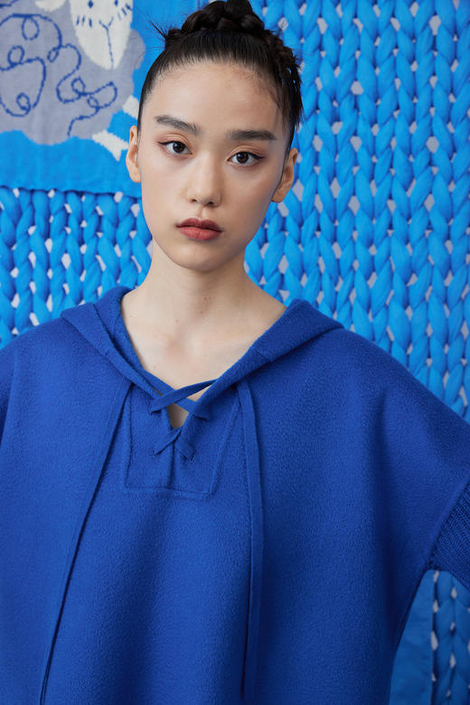 针梭相拼连帽羊绒女上衣 SJF92W135N 商品图0