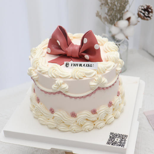 裱花蝴蝶结蛋糕 商品图3