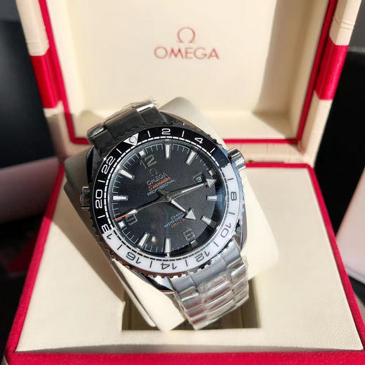 OMEGA欧米茄海马系列600米“太极海马”潜水男士机械腕表
机芯：搭载进口西铁城 商品图3