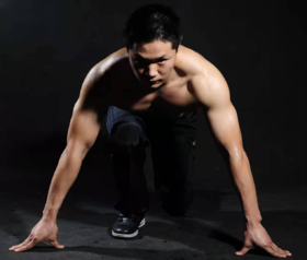 男性套装赠送功法：潜龙腾渊