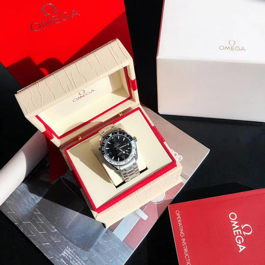 OMEGA欧米茄海马系列600米“太极海马”潜水男士机械腕表
机芯：搭载进口西铁城 商品图1