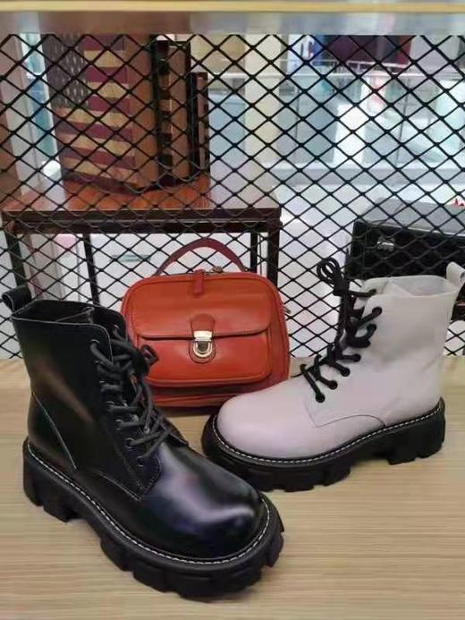 富贵吉祥英伦风厚底百搭马丁靴F216106 商品图1