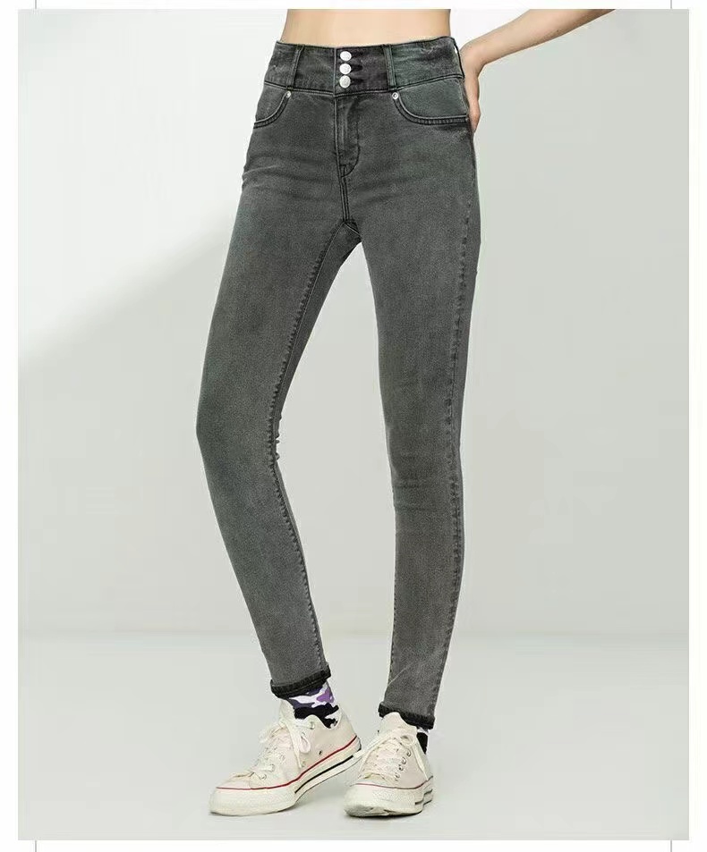 点此购买 lee女款三粒扣高腰牛仔裤 ll197278